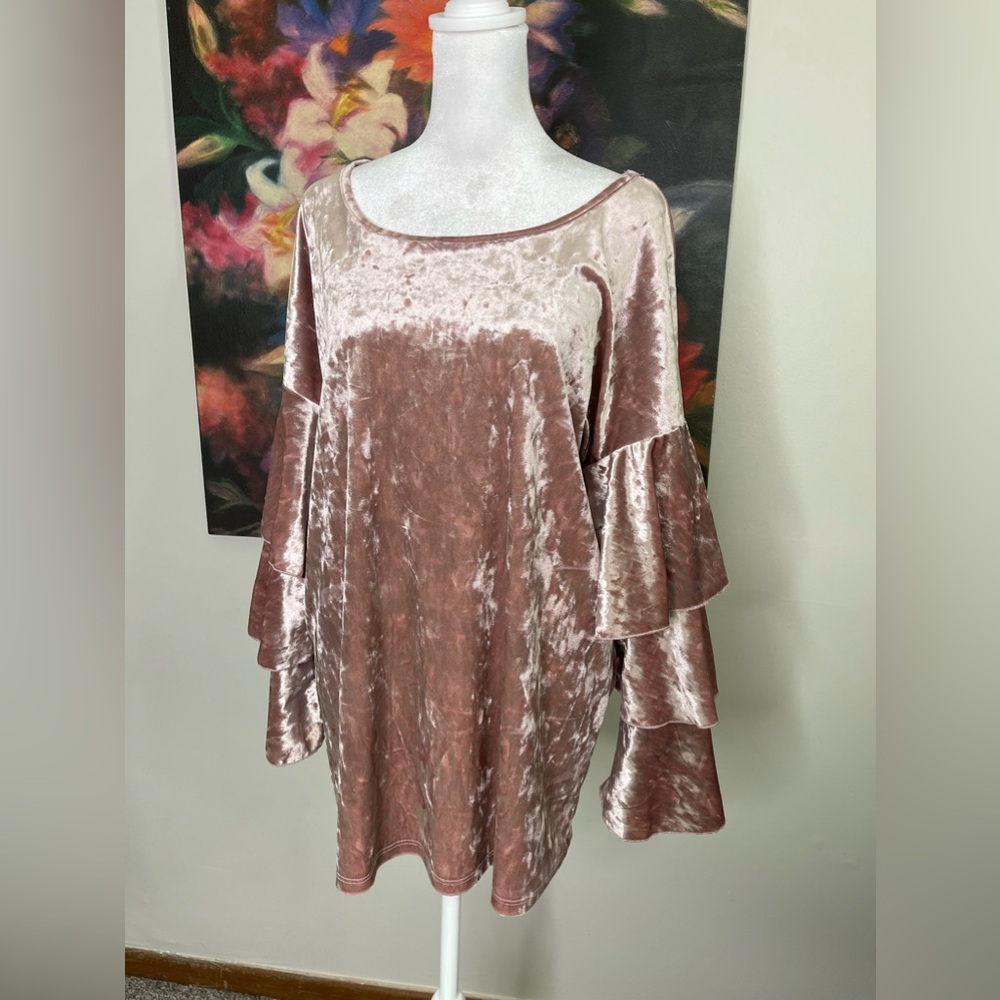Pebble And Stone Pink Burned Velvet Tiered Bell Sleeves Top Sz 1X Made in USA